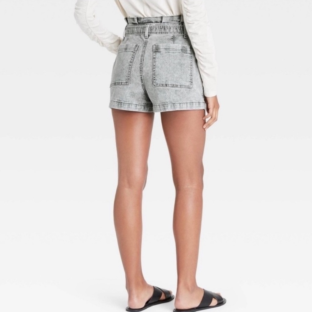 Target Universal Thread Shorts - Picture 3 of 6